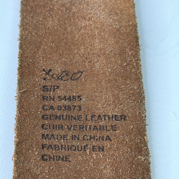 Classic Tan genuine leather belt with silver buckle - Picture 4 of 6